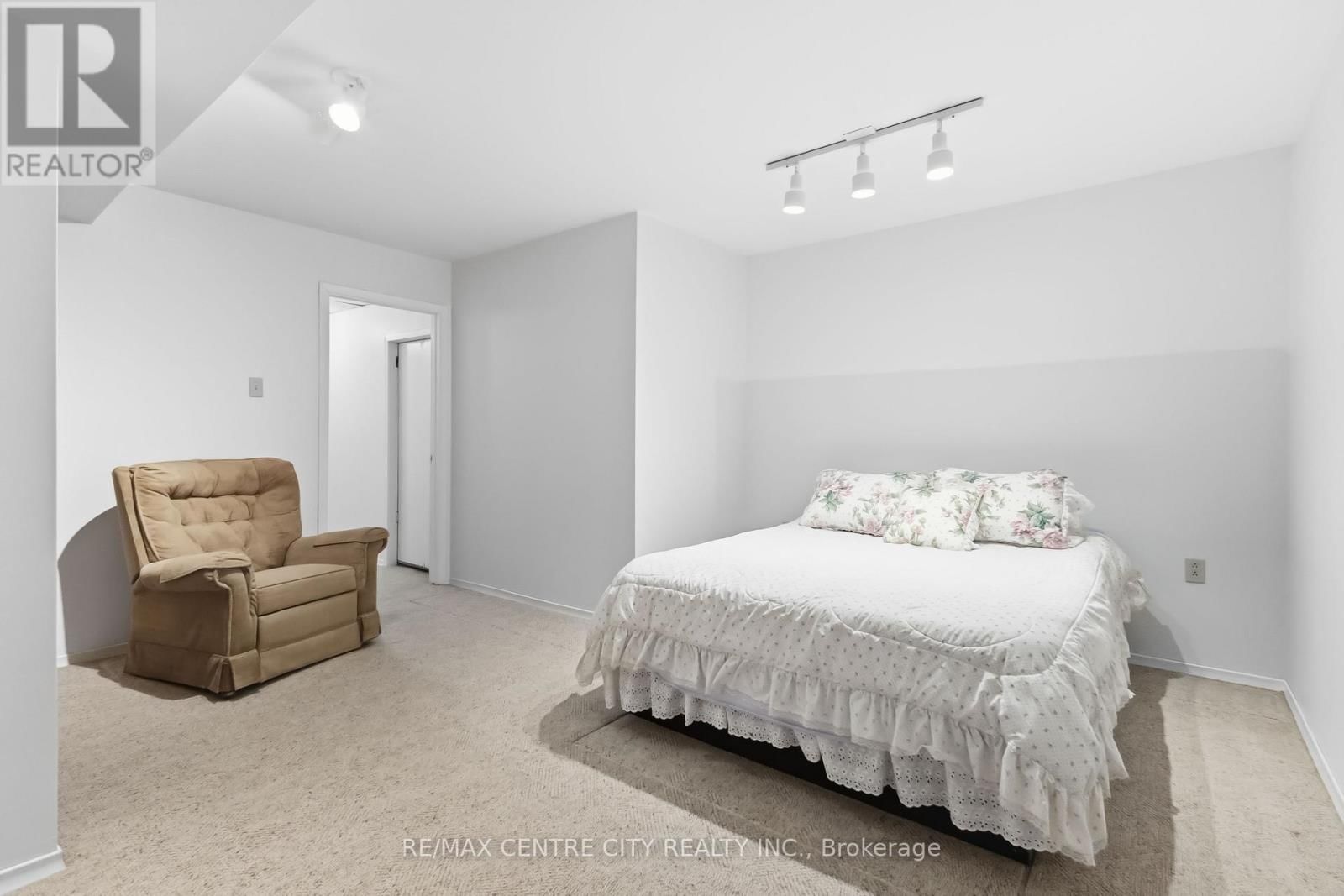 25 WISTOW STREET Image 20