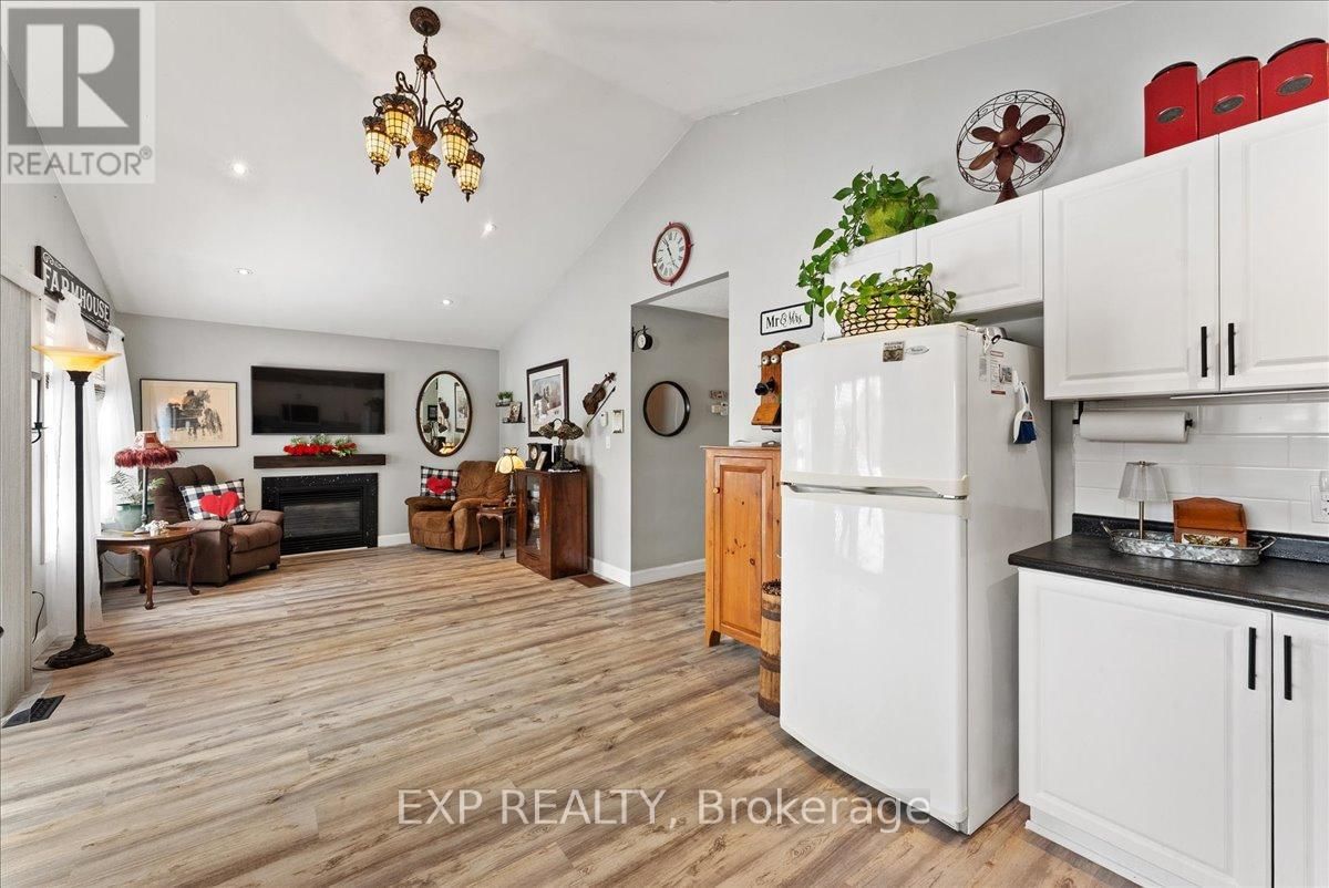 37 WHITE HART LANE Image 11