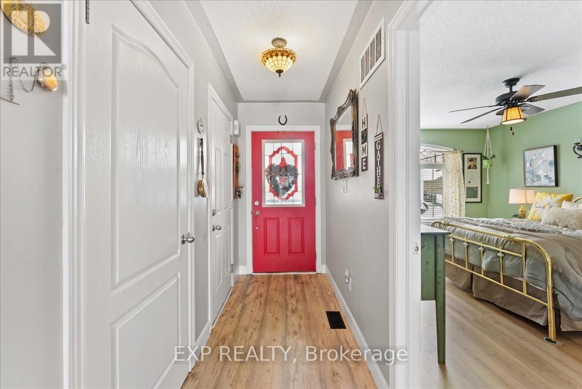 37 WHITE HART LANE Image 3