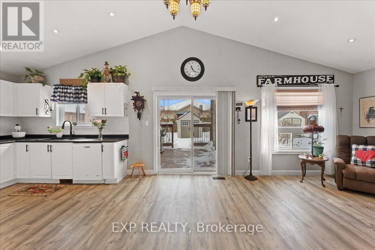 37 WHITE HART LANE Image 5