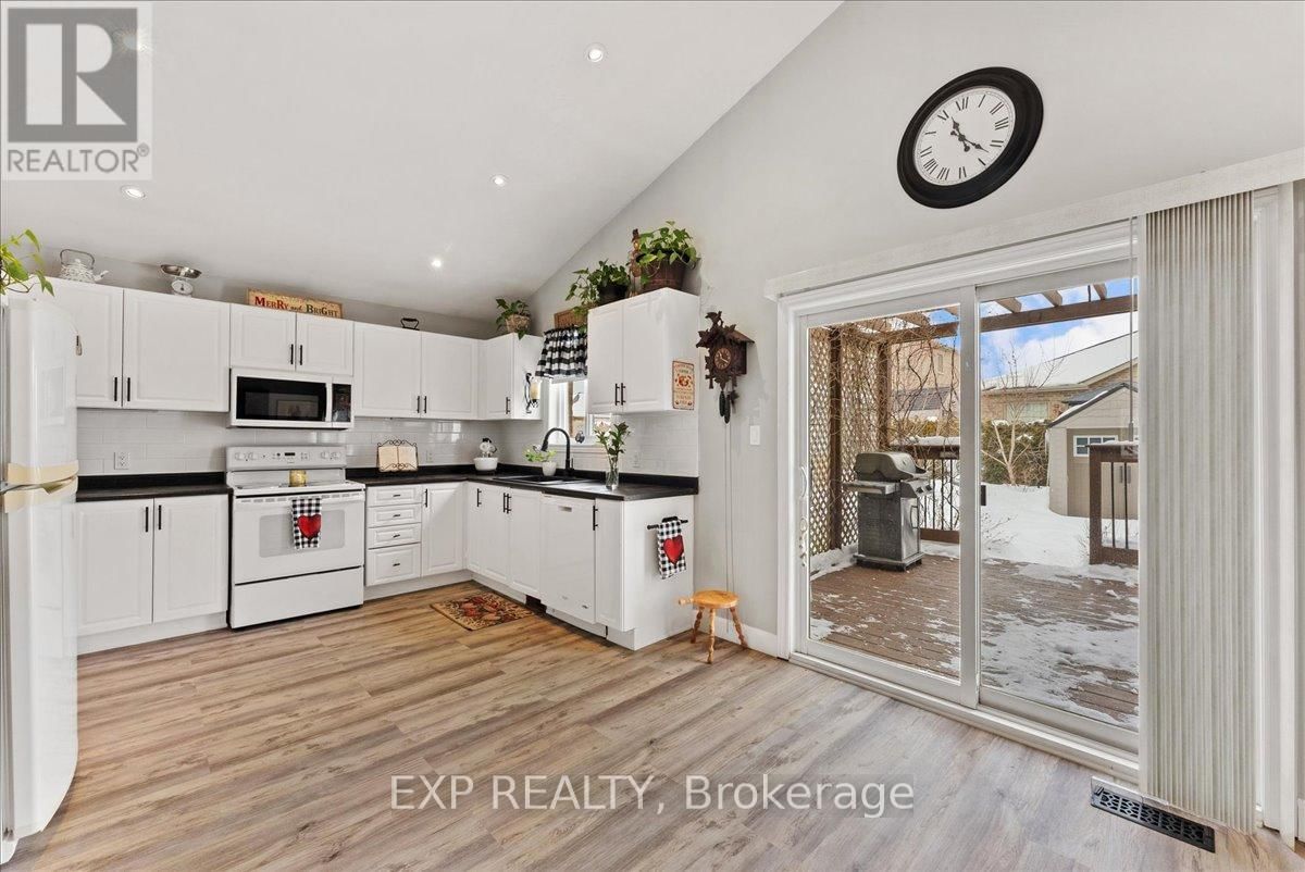 37 WHITE HART LANE Image 6