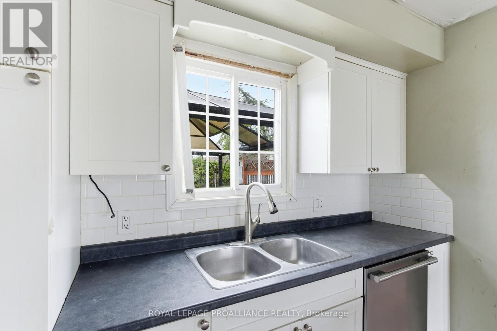 1306 BROCKMOUNT PLACE Image 10