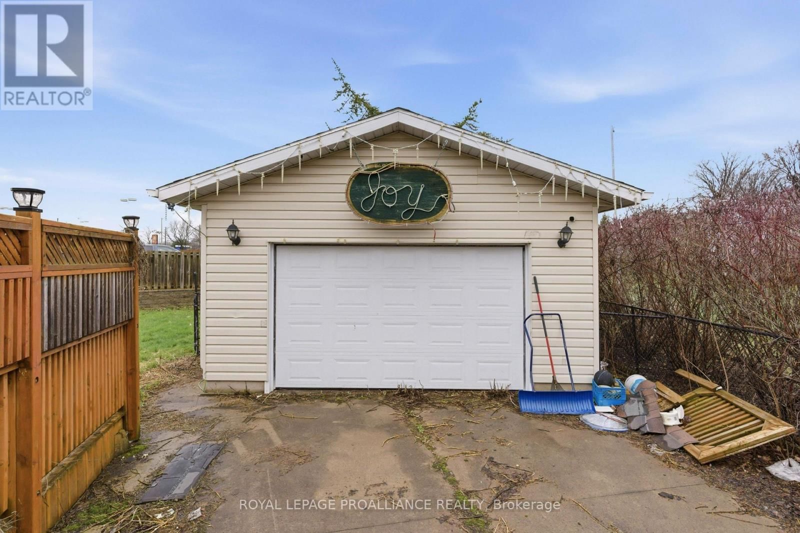 1306 BROCKMOUNT PLACE Image 25