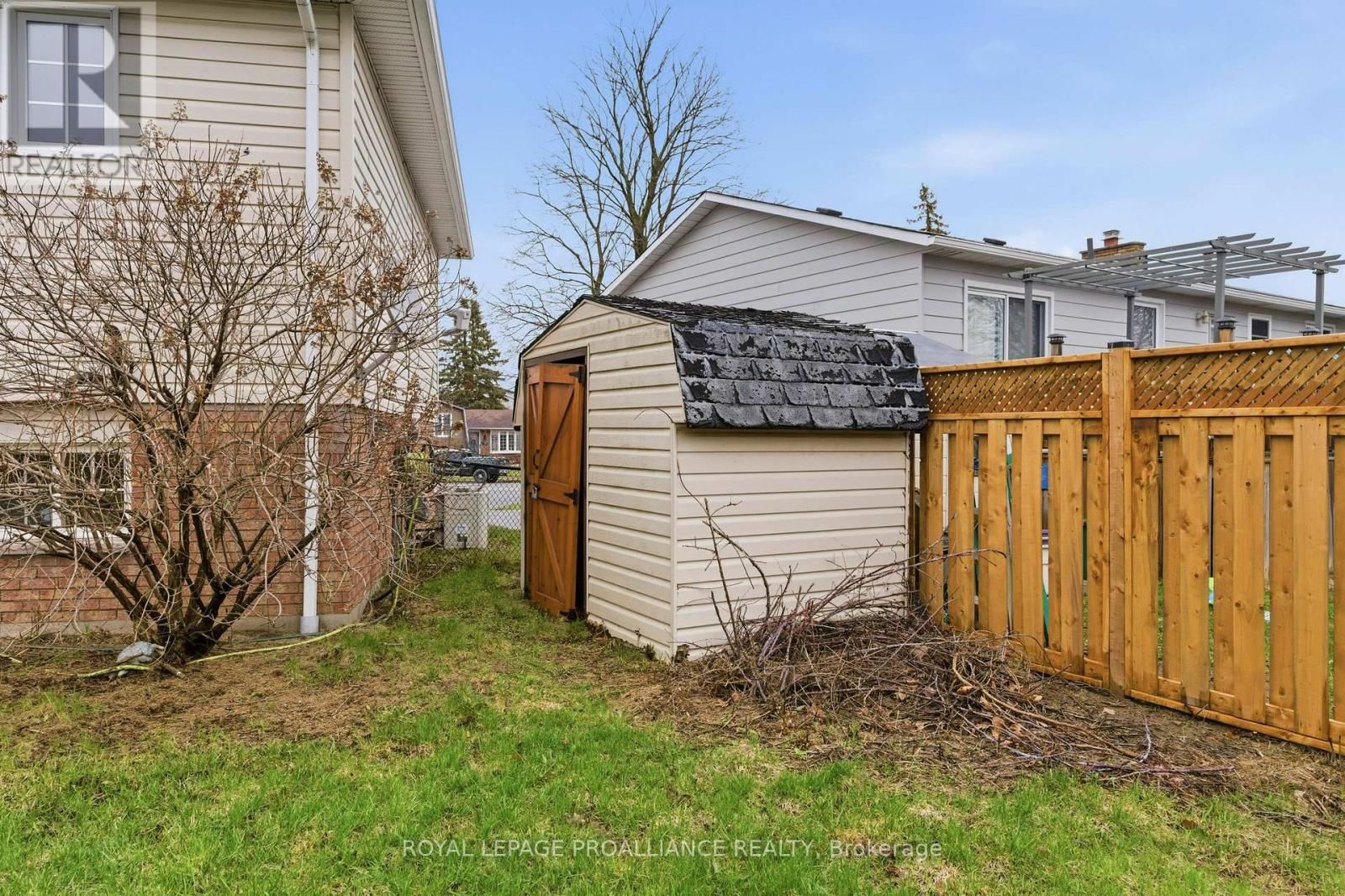 1306 BROCKMOUNT PLACE Image 33