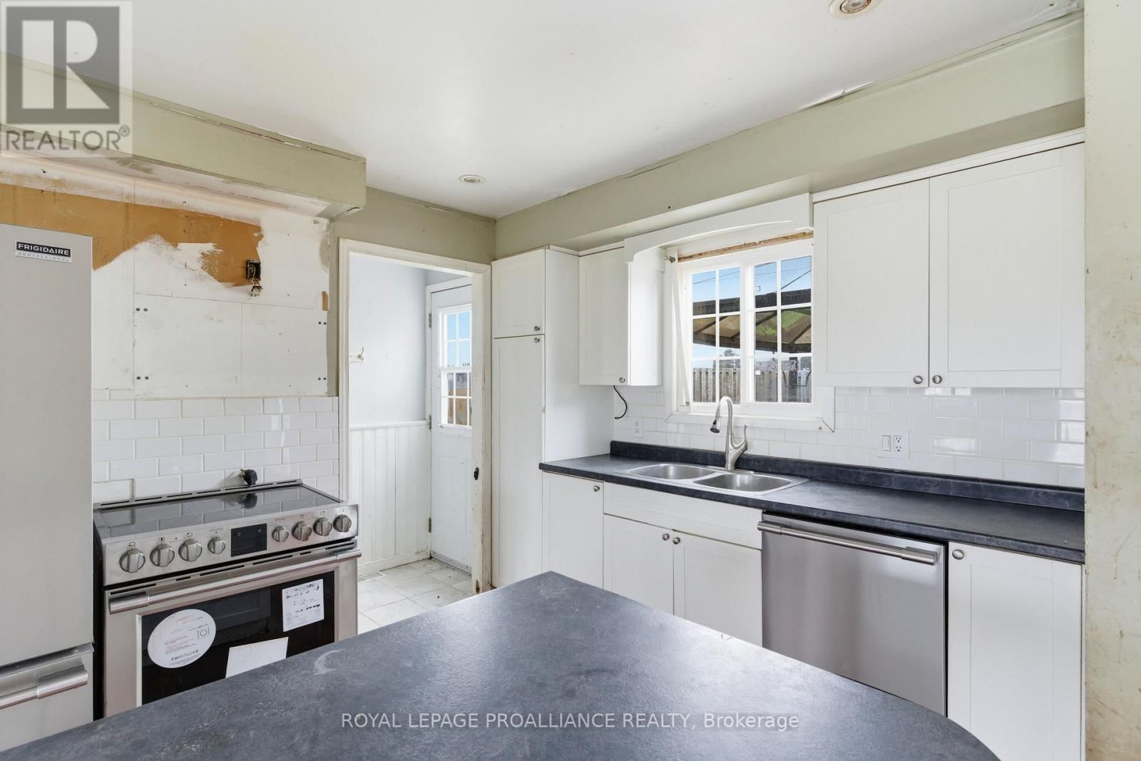 1306 BROCKMOUNT PLACE Image 9