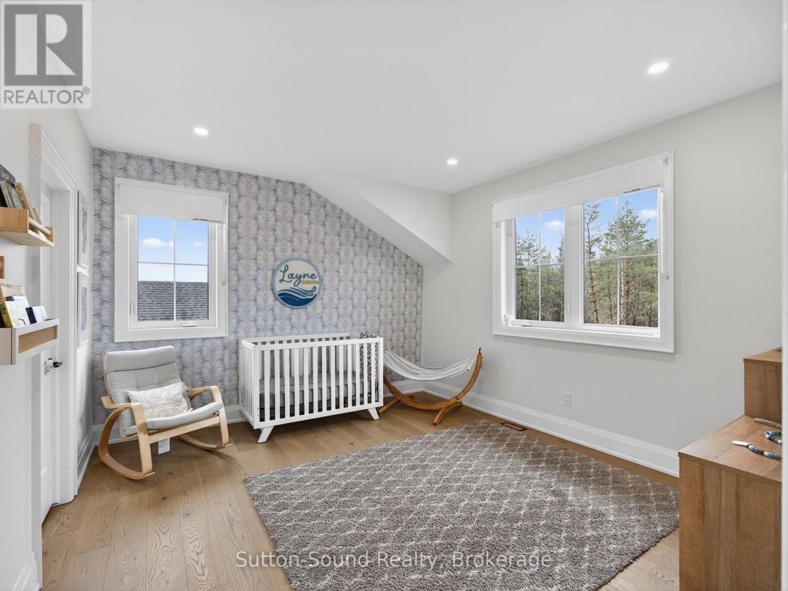 240 BRUCE STREET Image 23