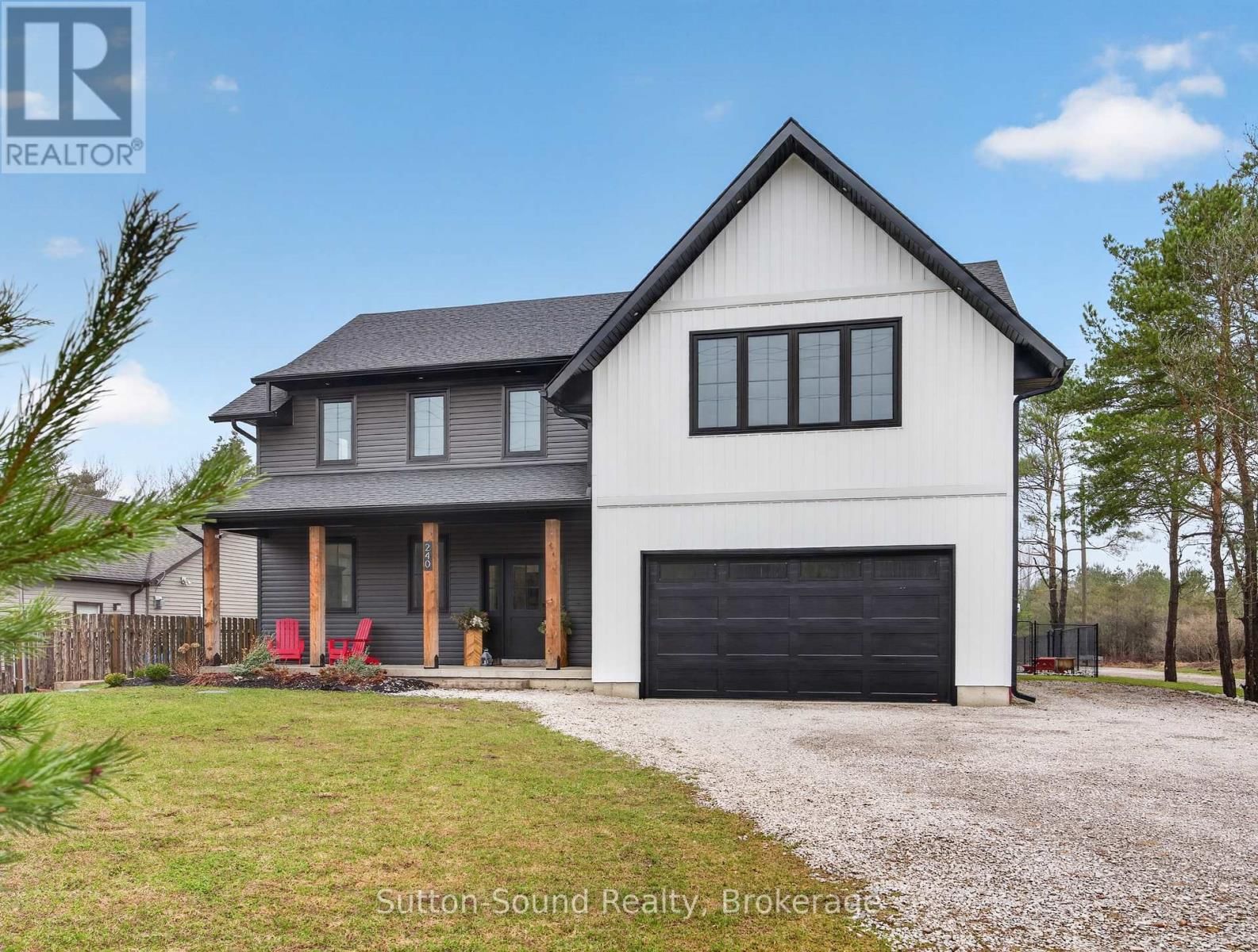 240 BRUCE STREET Image 38