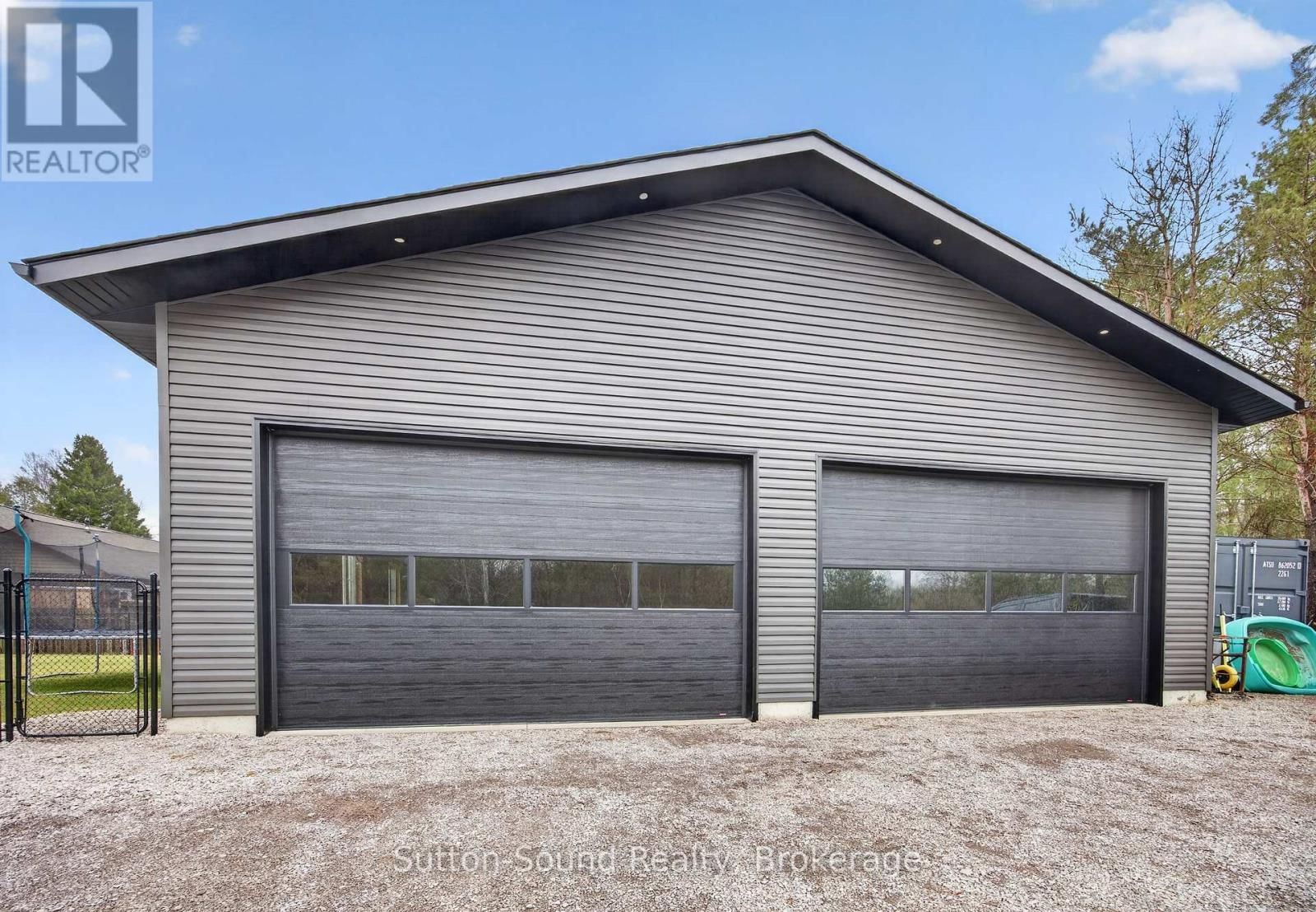 240 BRUCE STREET Image 45