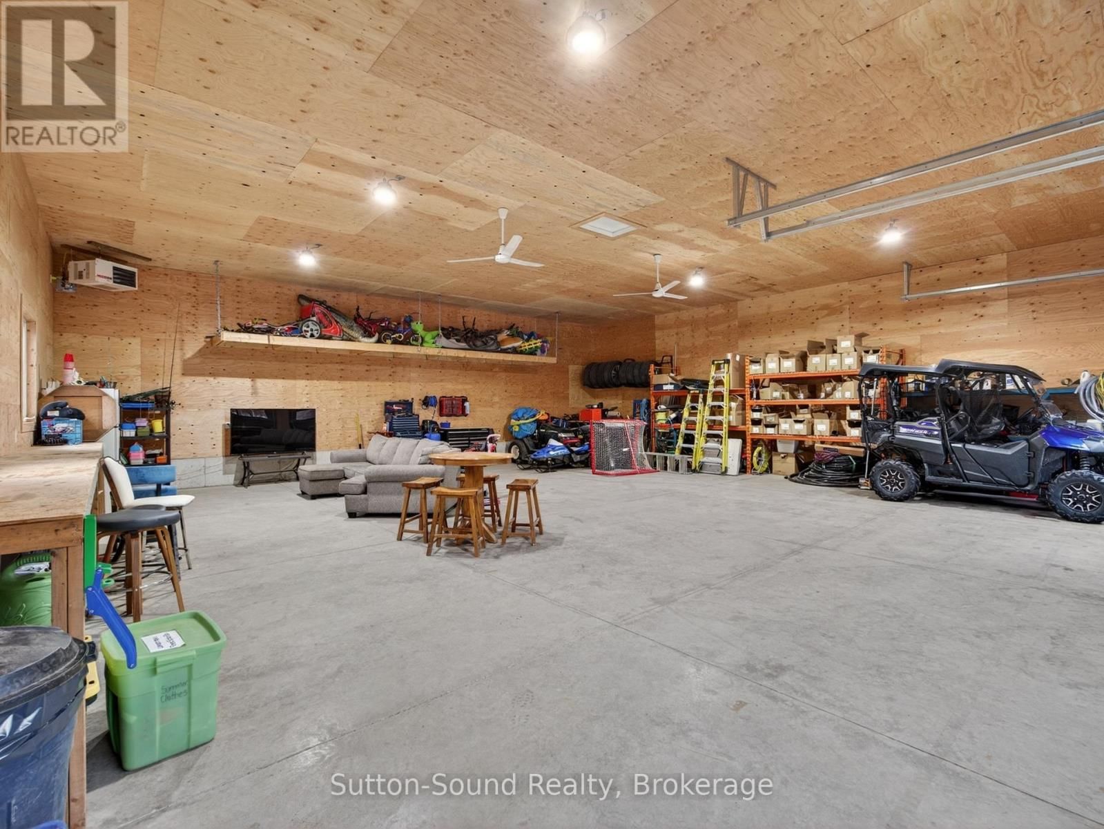 240 BRUCE STREET Image 47