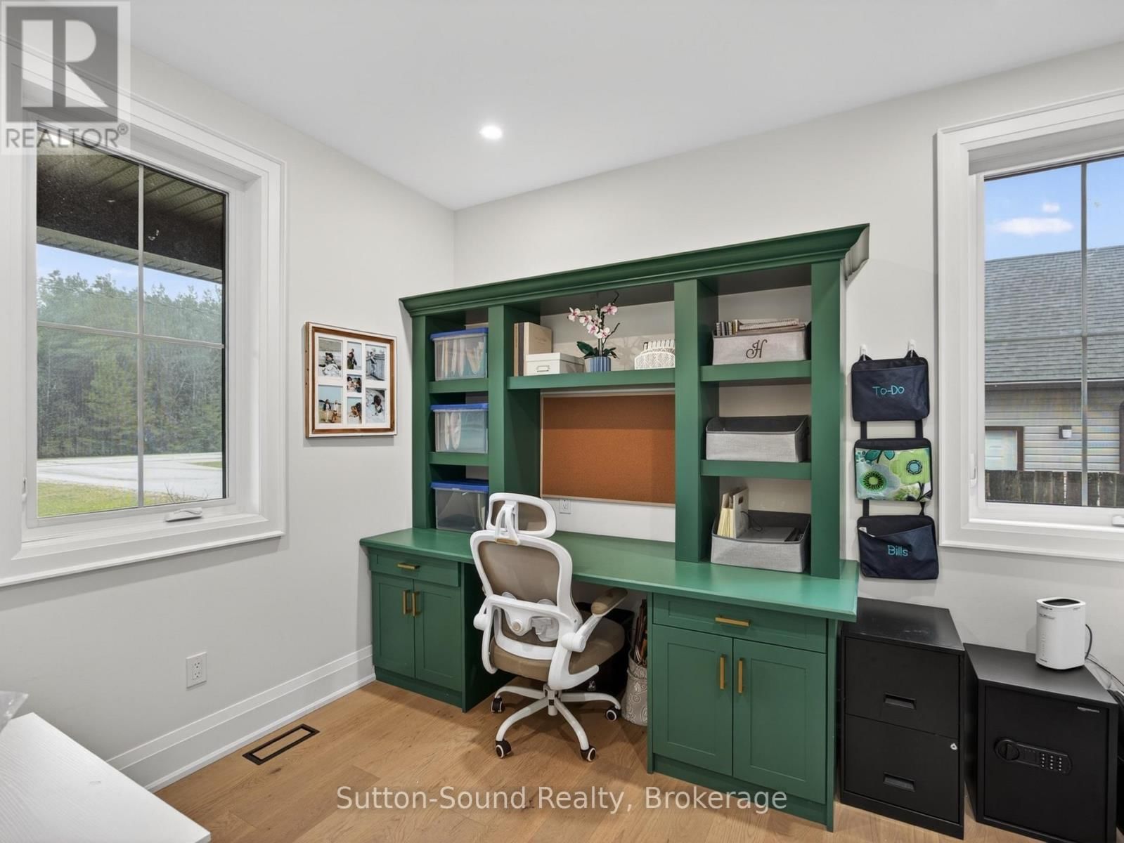 240 BRUCE STREET Image 8