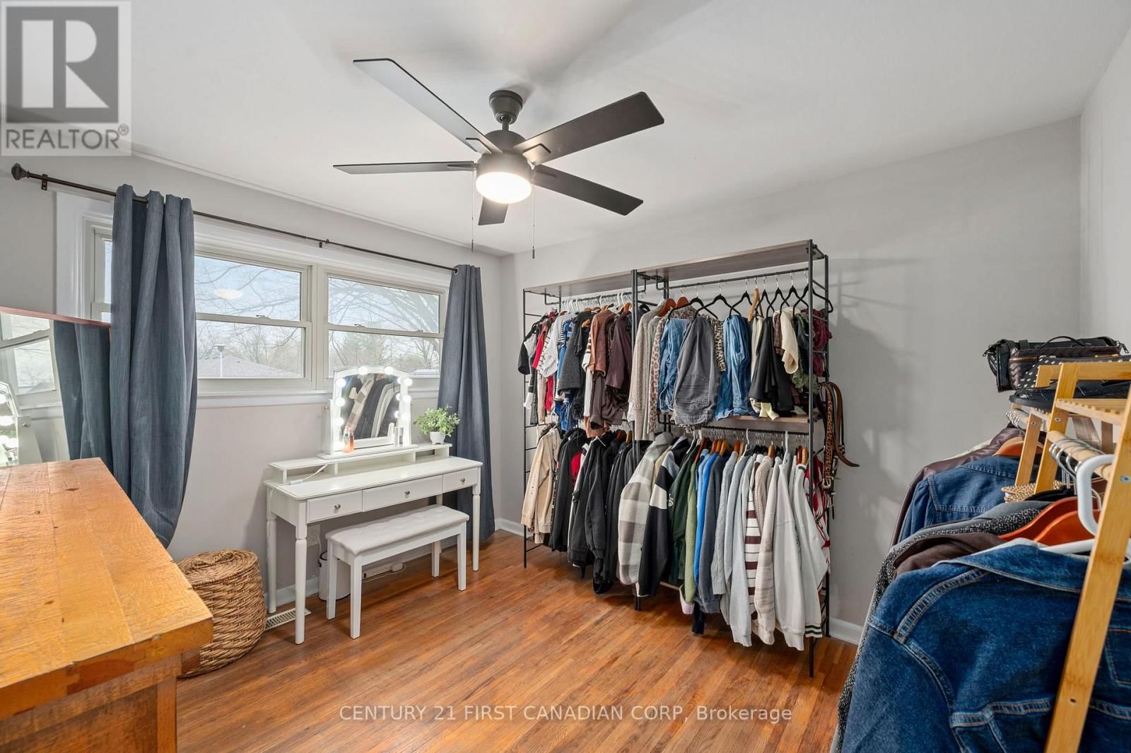 6 BRETON PARK CRESCENT Image 14