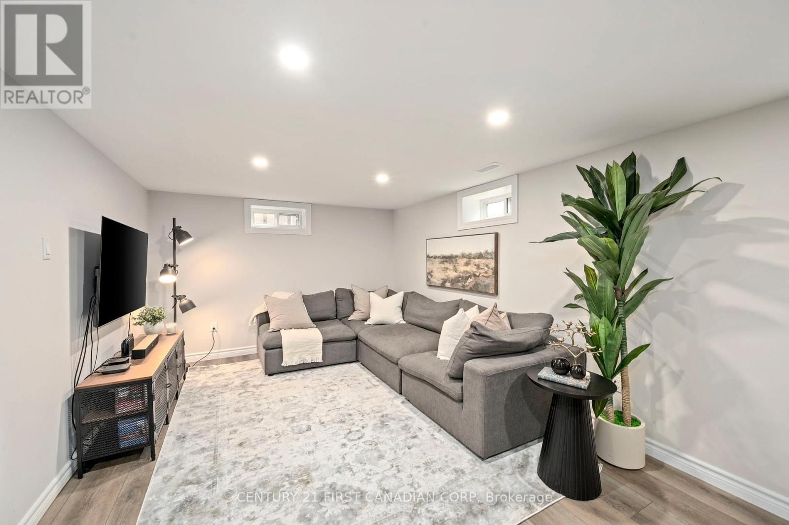 6 BRETON PARK CRESCENT Image 17