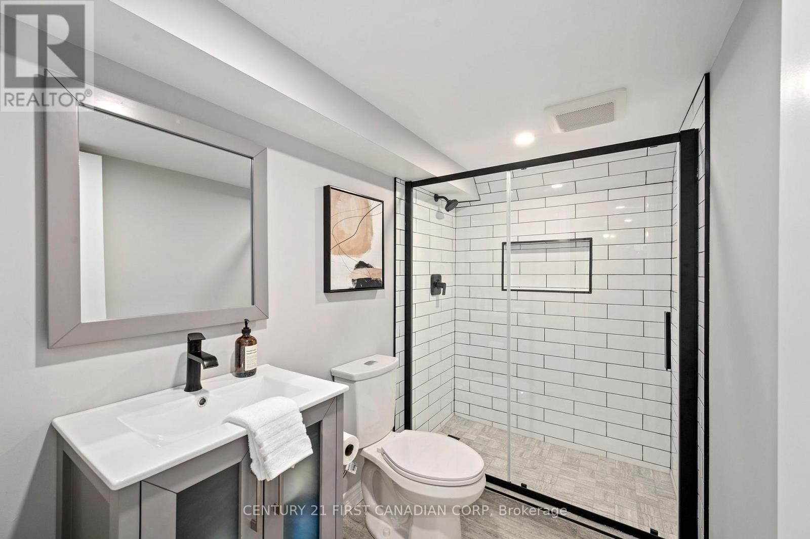 6 BRETON PARK CRESCENT Image 21