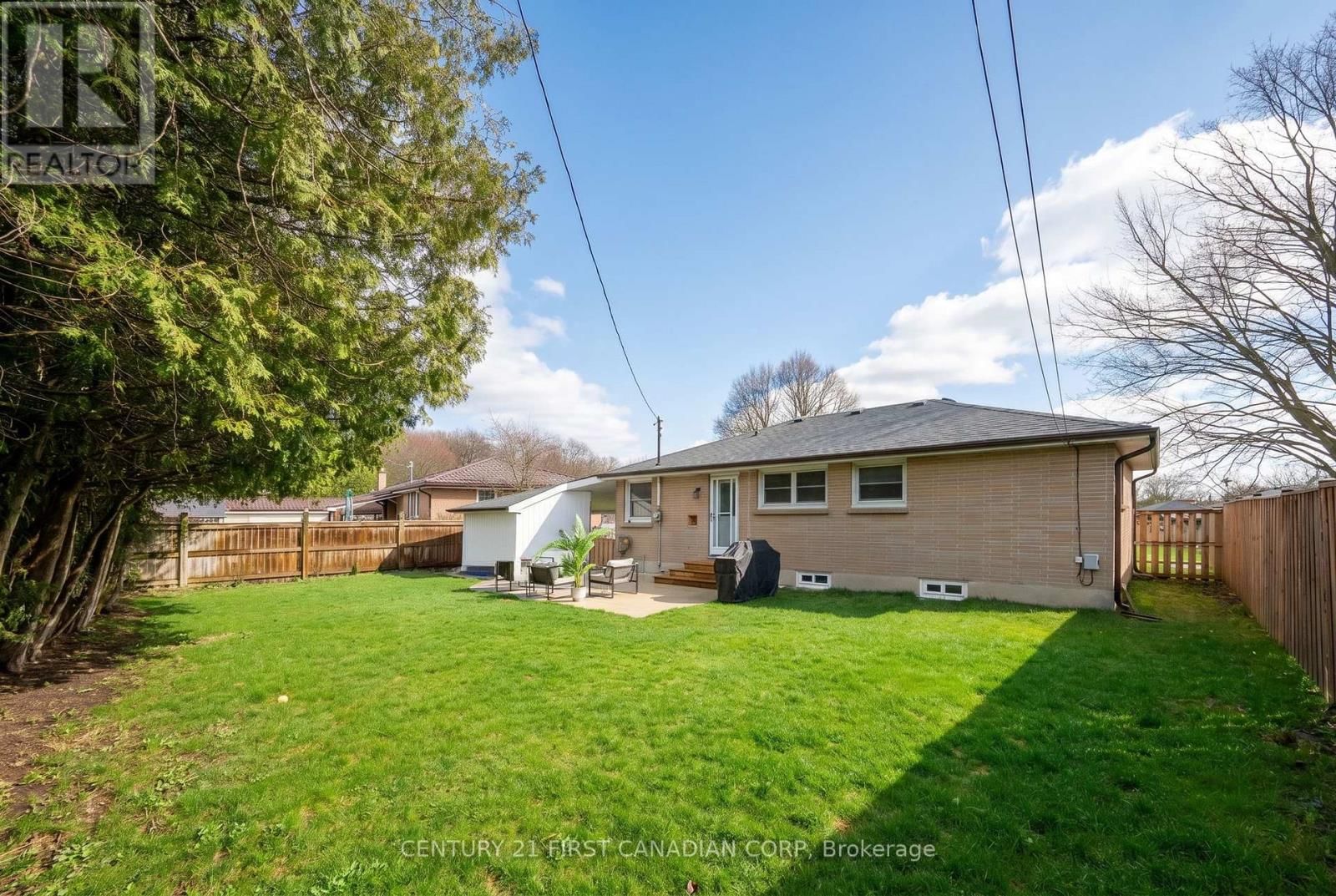 6 BRETON PARK CRESCENT Image 22