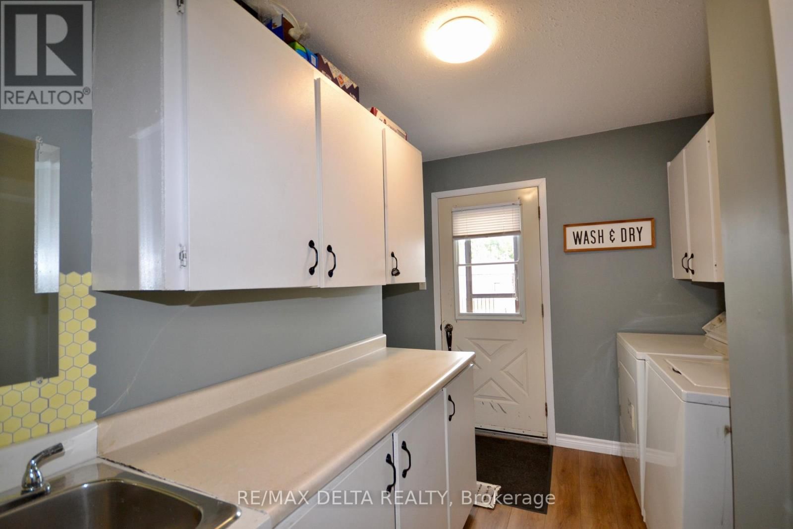 4001 CHAMPLAIN STREET Image 17