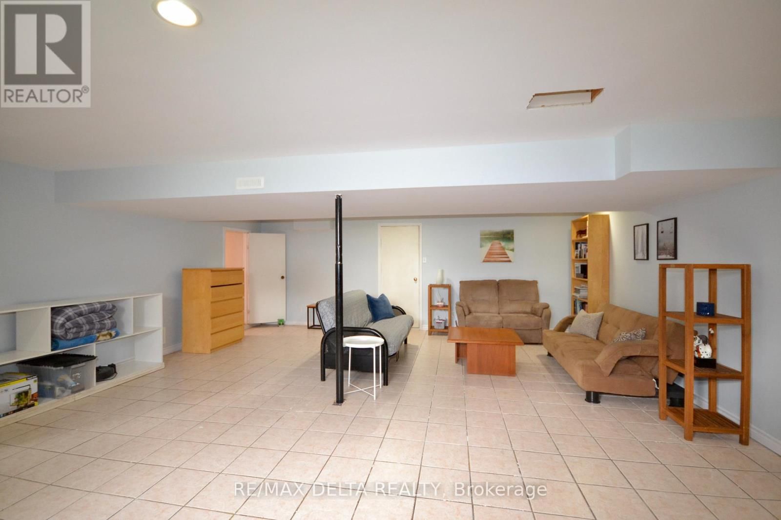 4001 CHAMPLAIN STREET Image 18