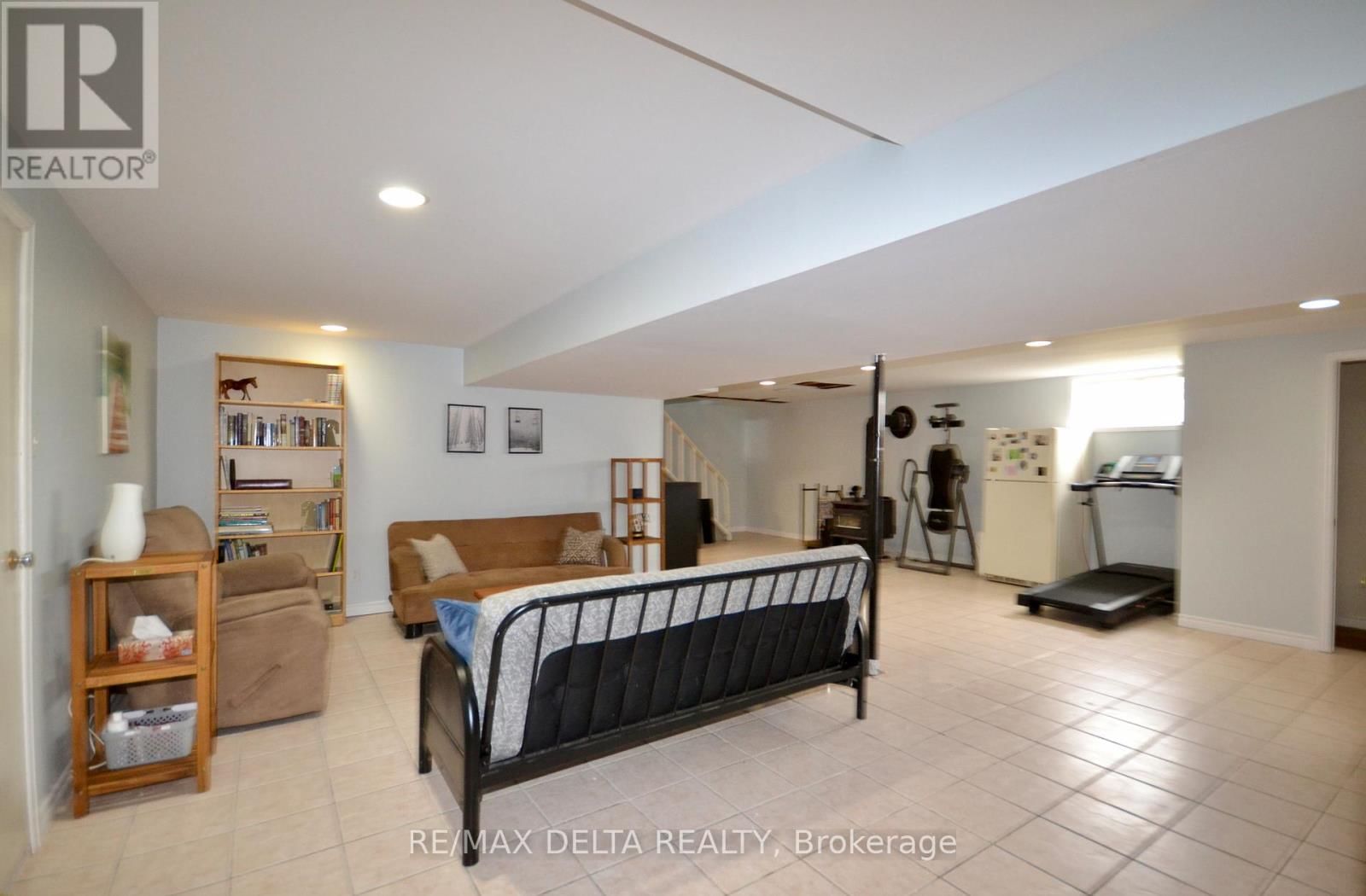 4001 CHAMPLAIN STREET Image 19