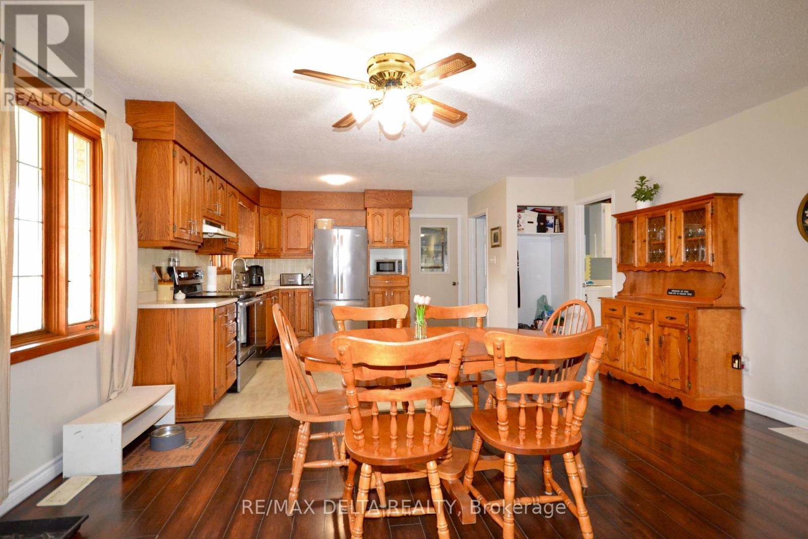 4001 CHAMPLAIN STREET Image 2