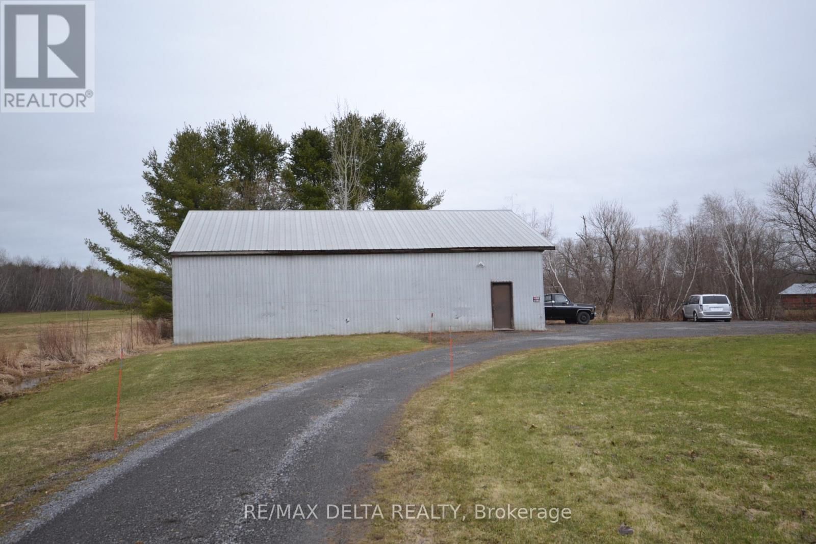 4001 CHAMPLAIN STREET Image 26