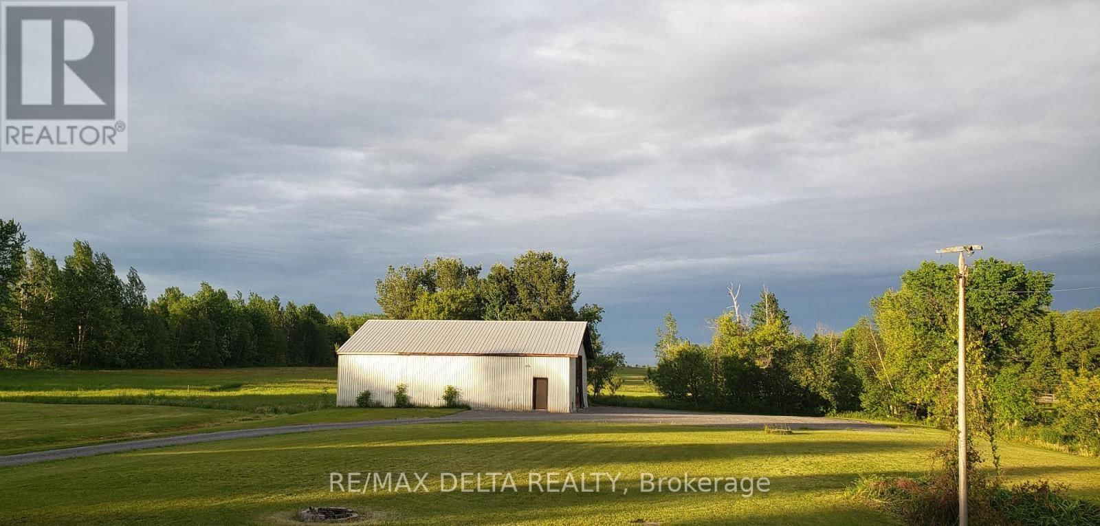 4001 CHAMPLAIN STREET Image 27