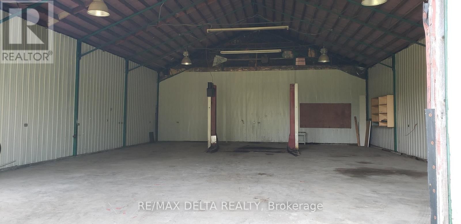 4001 CHAMPLAIN STREET Image 28