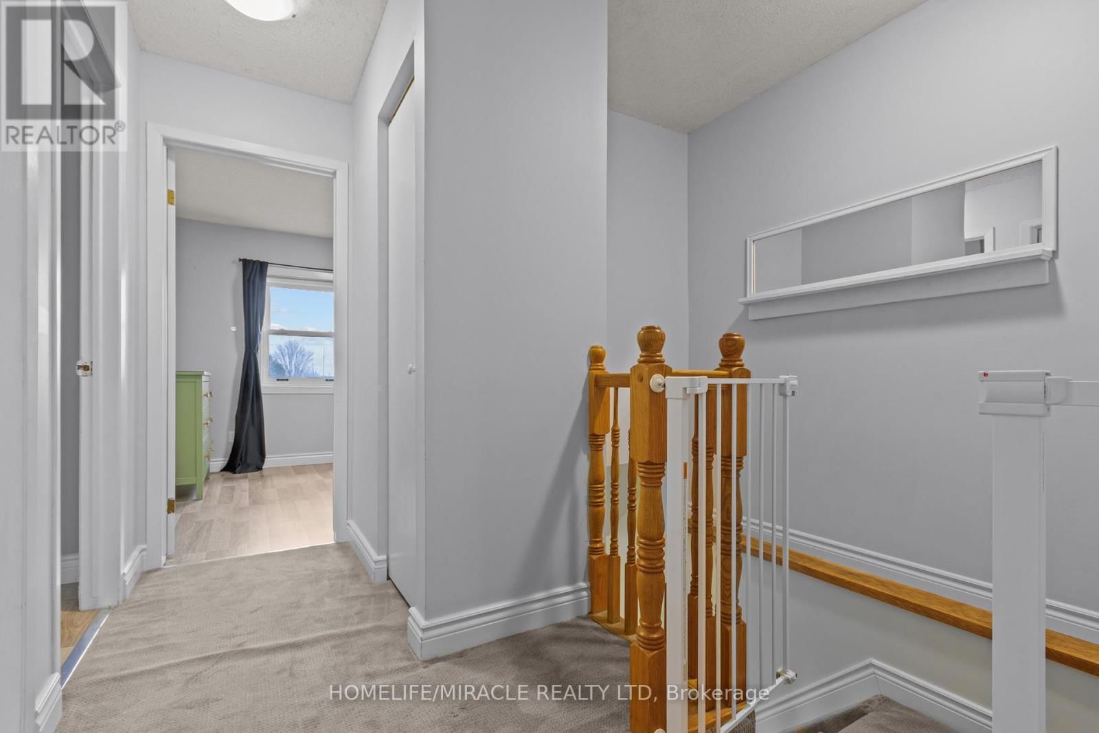 10 BALMORAL COURT Image 18