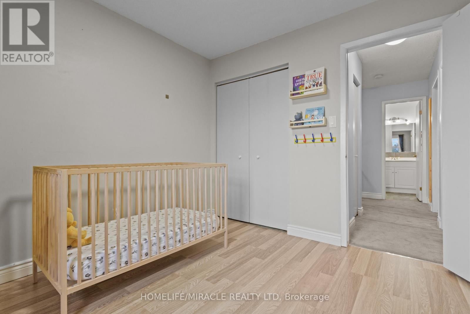 10 BALMORAL COURT Image 24