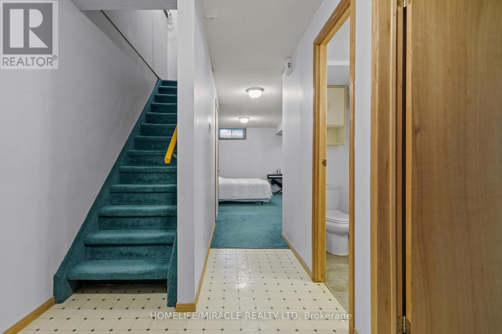 10 BALMORAL COURT Image 25