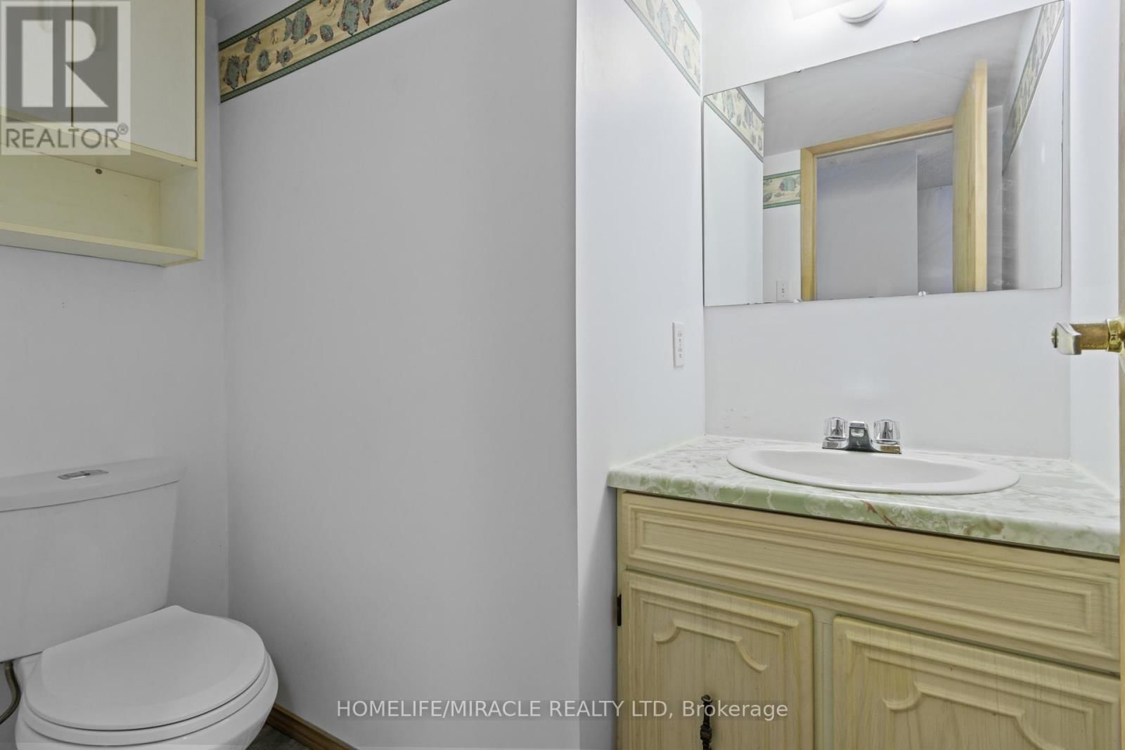 10 BALMORAL COURT Image 26