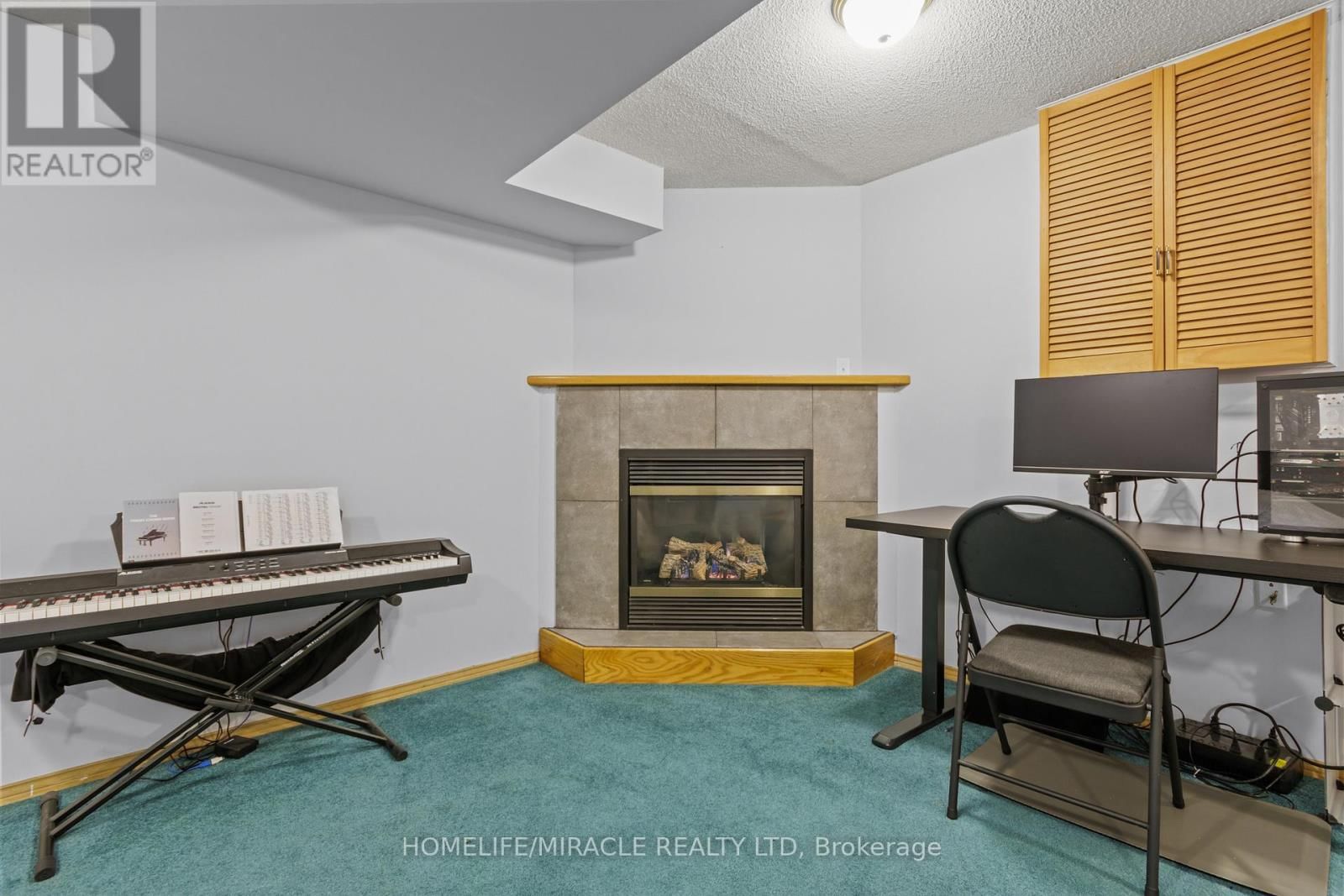 10 BALMORAL COURT Image 29