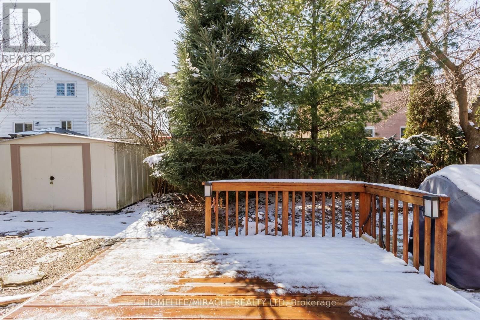 10 BALMORAL COURT Image 33