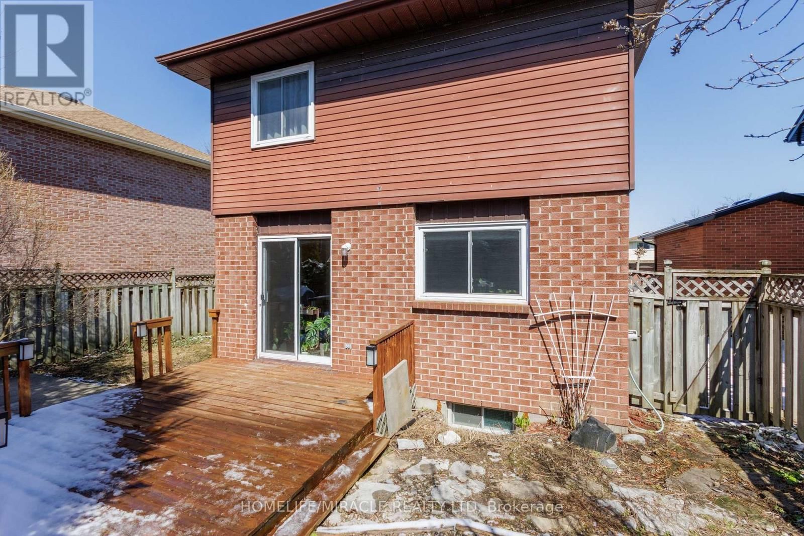 10 BALMORAL COURT Image 34