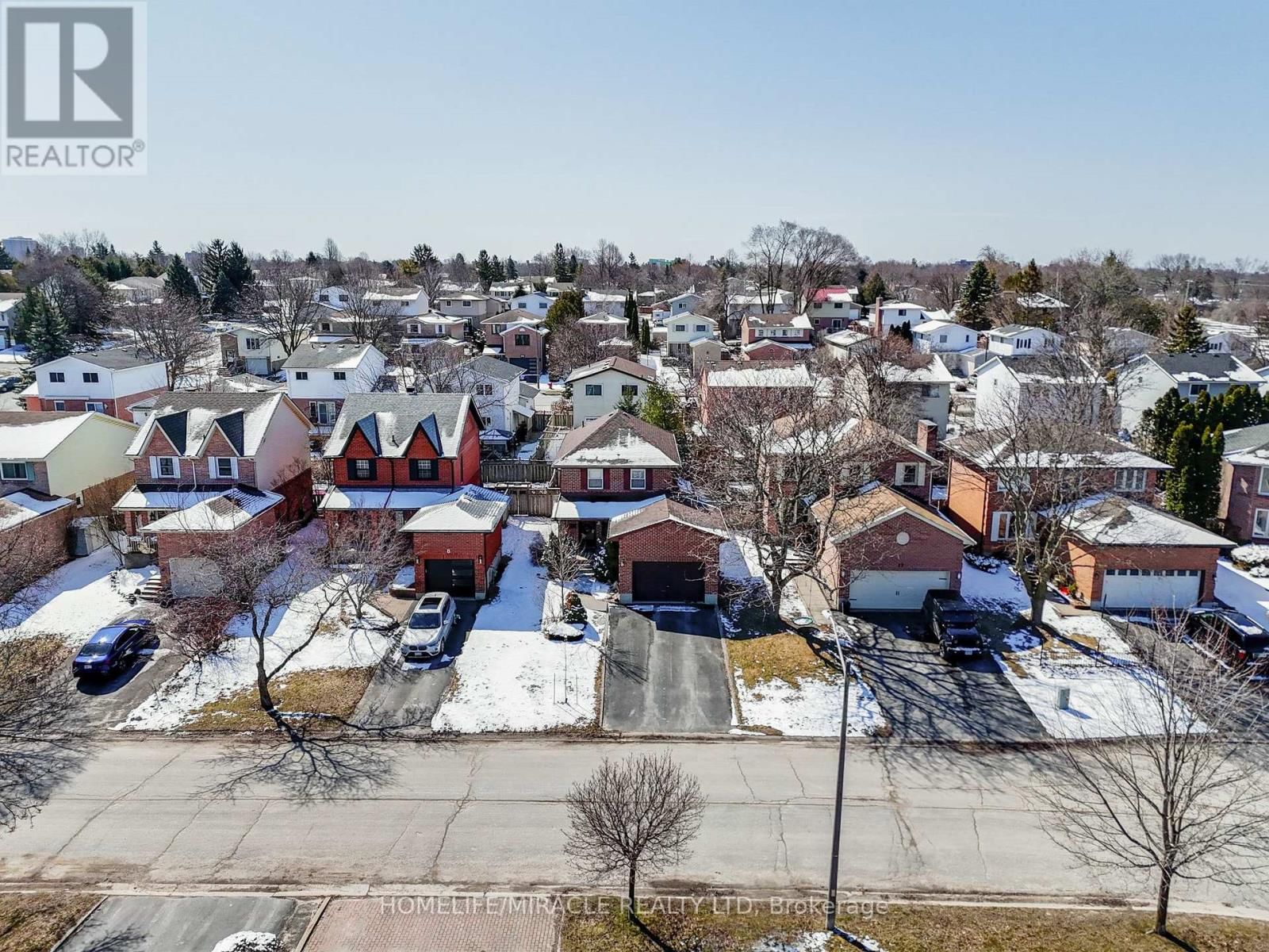 10 BALMORAL COURT Image 37