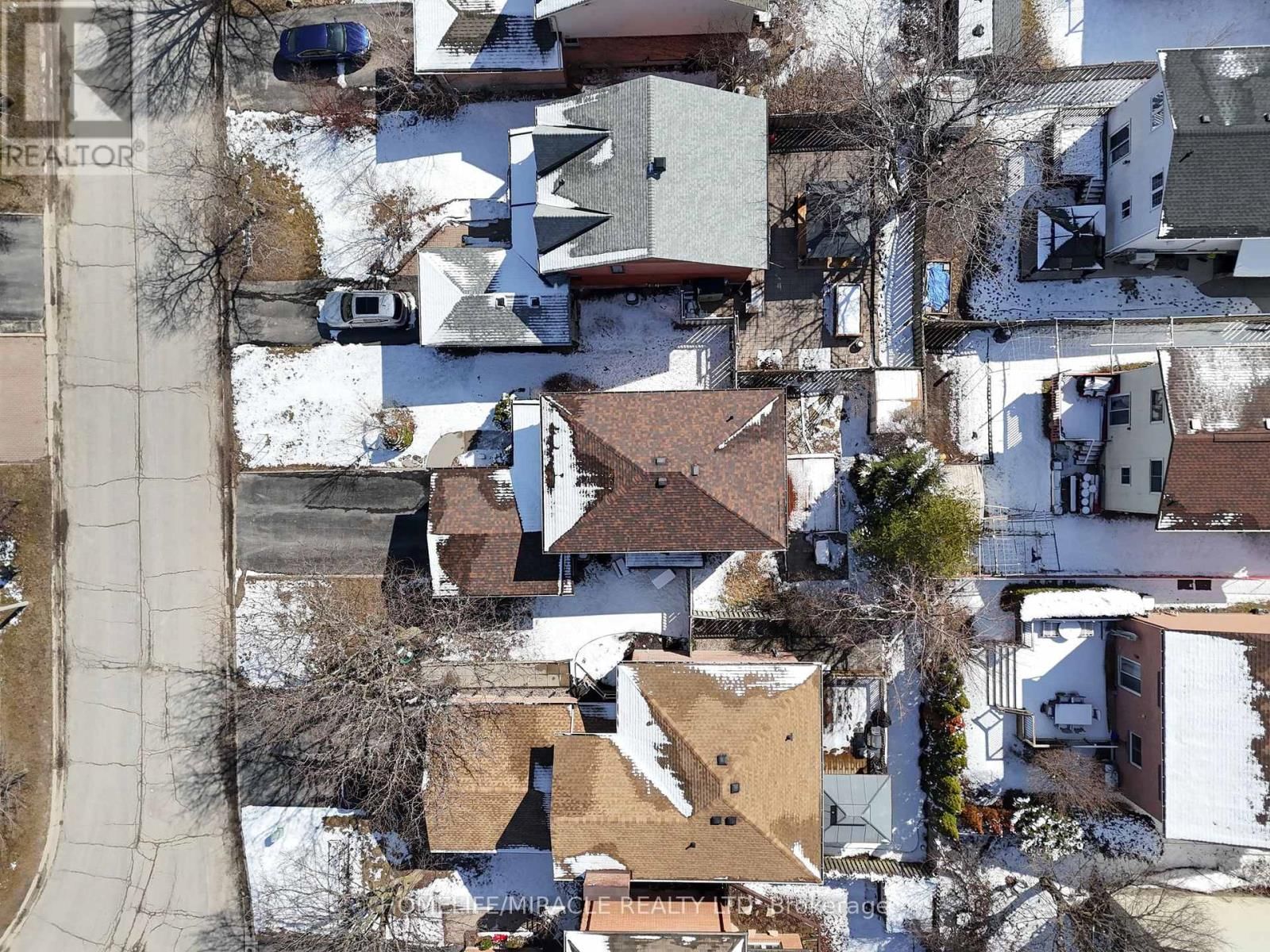 10 BALMORAL COURT Image 39