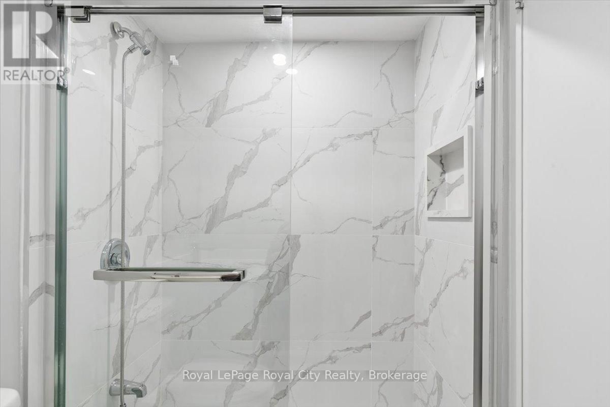 512 - 91 CONROY CRESCENT Image 10