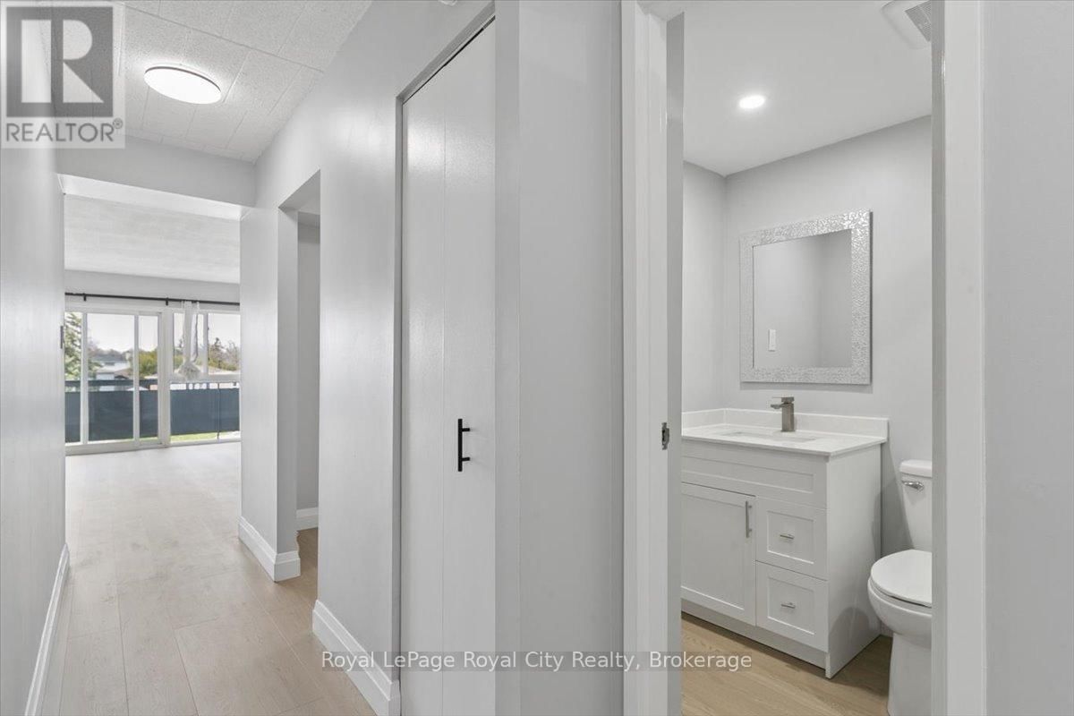 512 - 91 CONROY CRESCENT Image 12