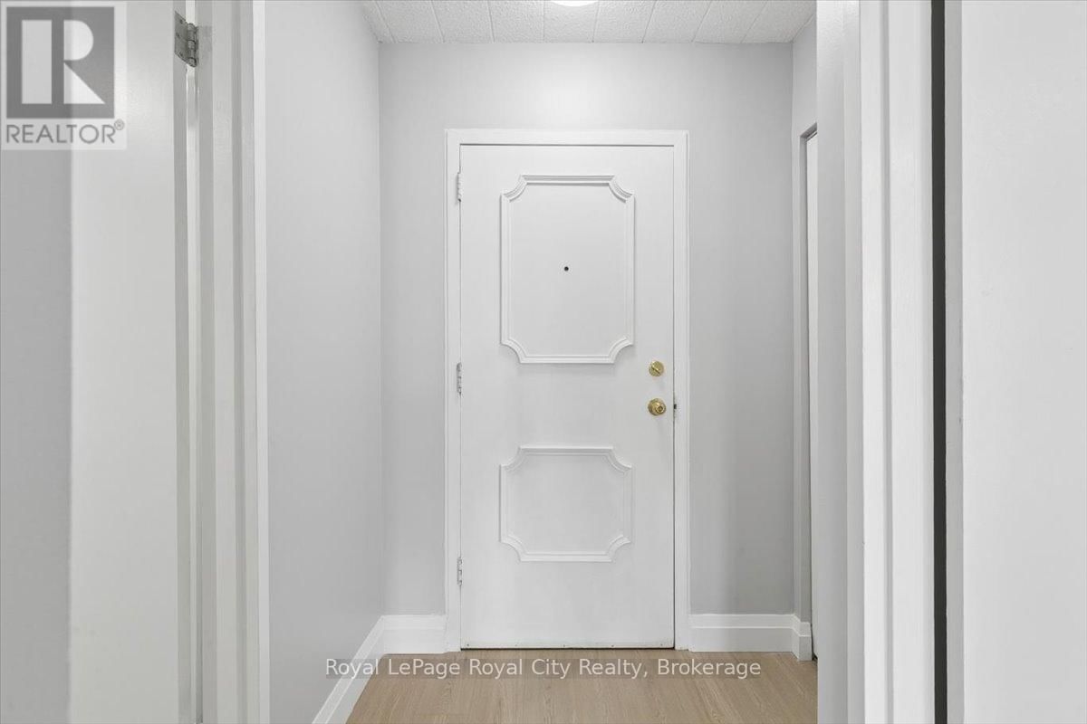 512 - 91 CONROY CRESCENT Image 16