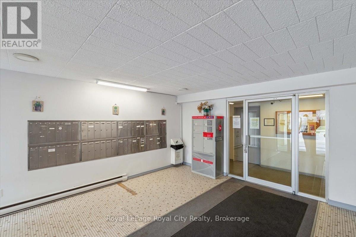 512 - 91 CONROY CRESCENT Image 22