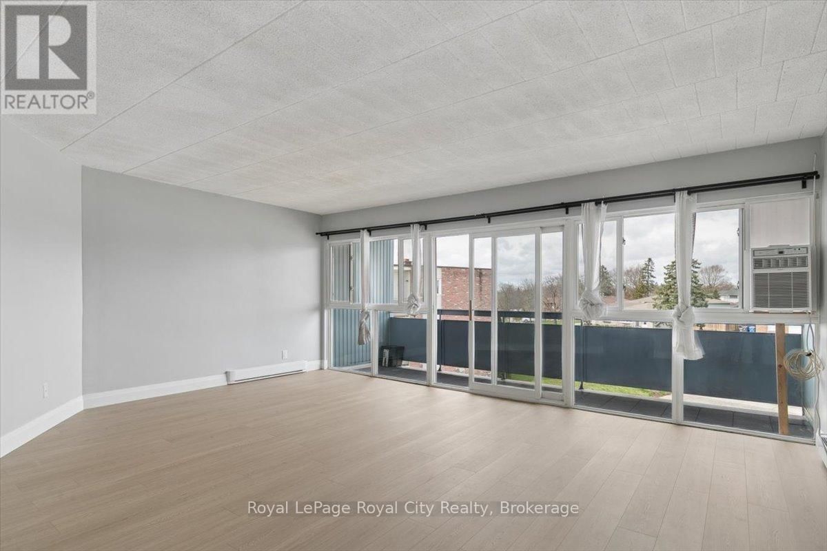 512 - 91 CONROY CRESCENT Image 5