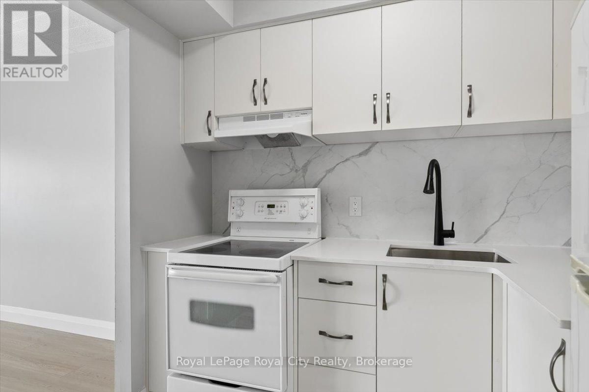 512 - 91 CONROY CRESCENT Image 9