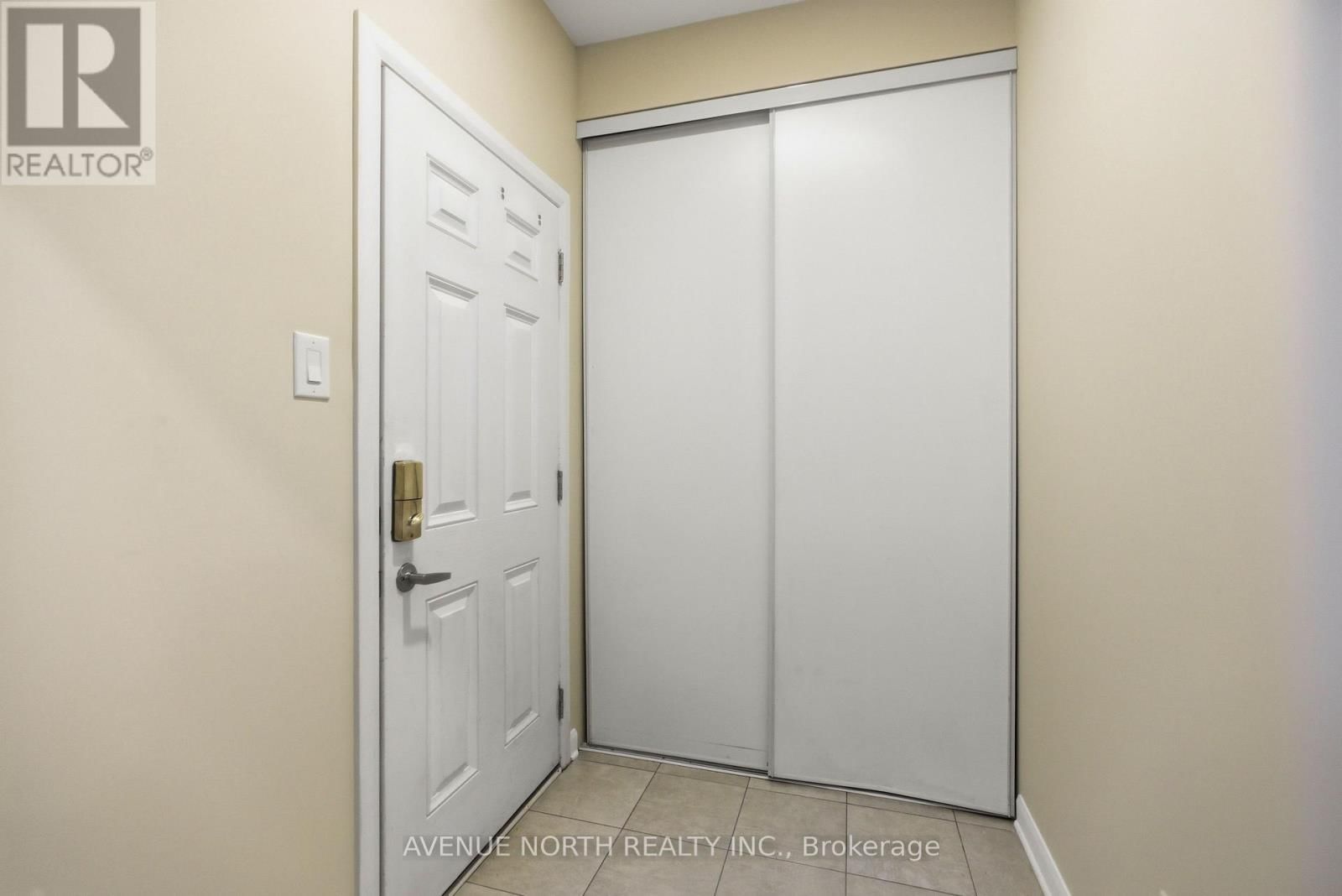 94 GARDENPOST TERRACE Image 13