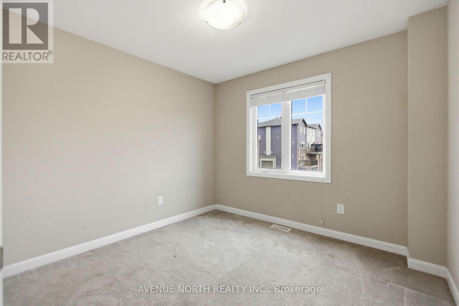 94 GARDENPOST TERRACE Image 19