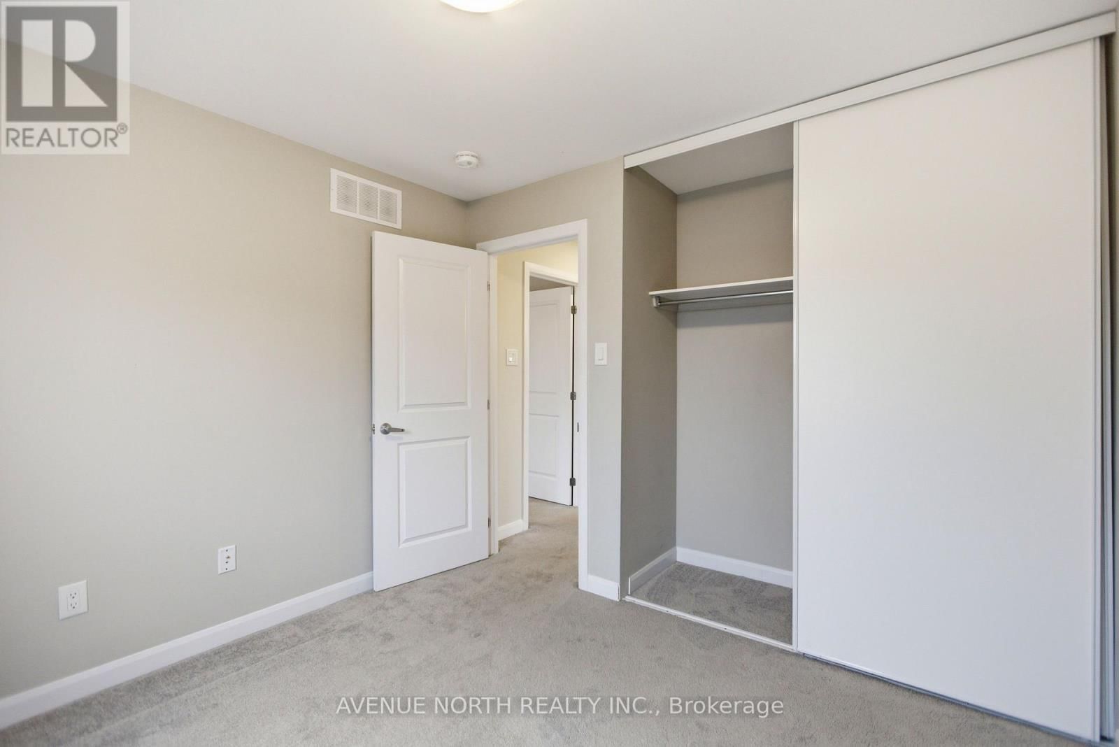 94 GARDENPOST TERRACE Image 20