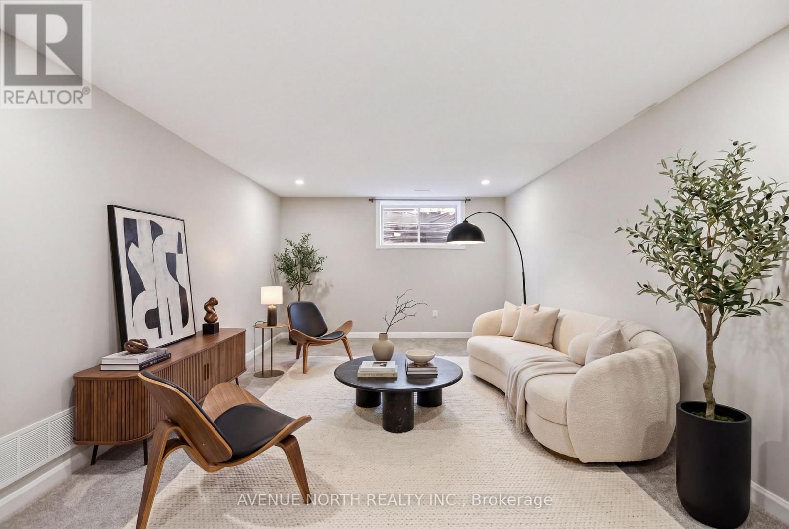 94 GARDENPOST TERRACE Image 27