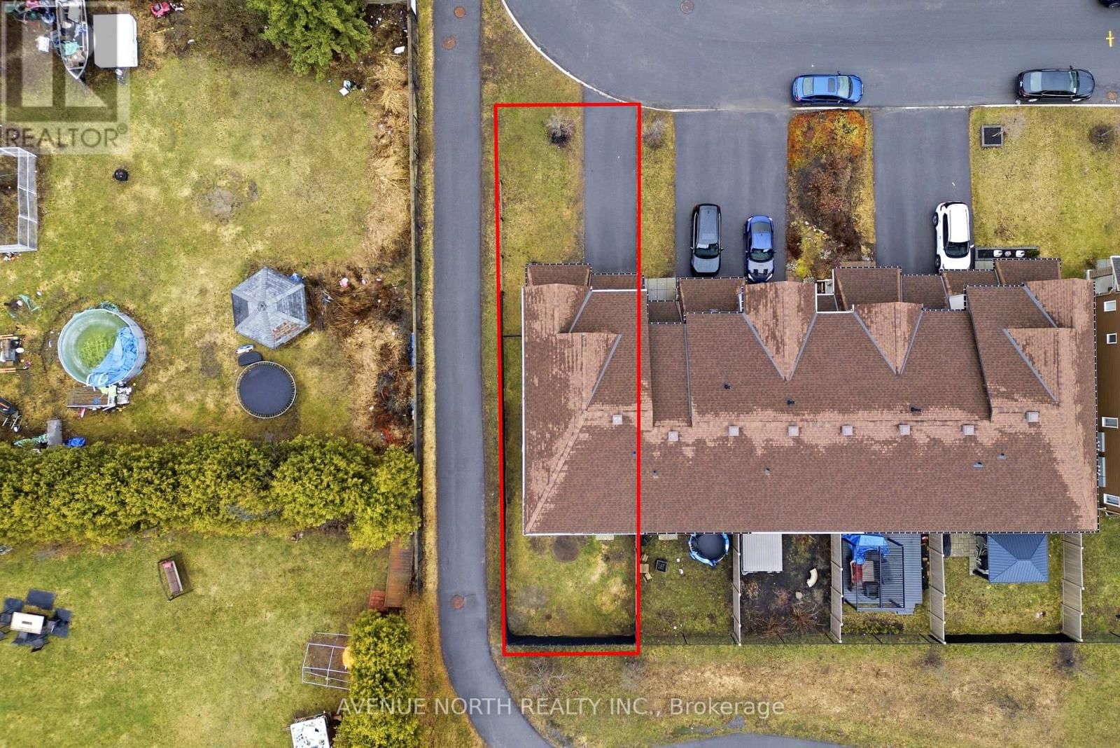 94 GARDENPOST TERRACE Image 32