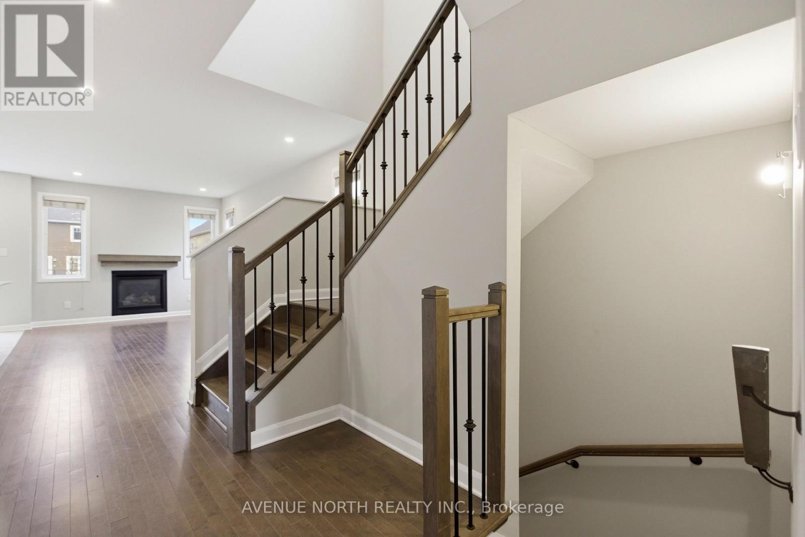 94 GARDENPOST TERRACE Image 5