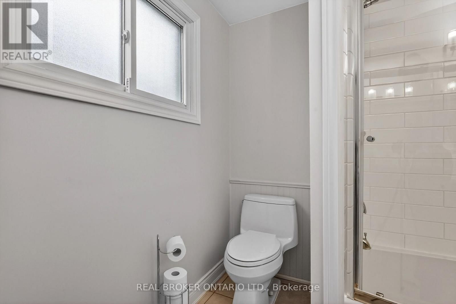 474 KNIGHTSBRIDGE CRESCENT Image 24