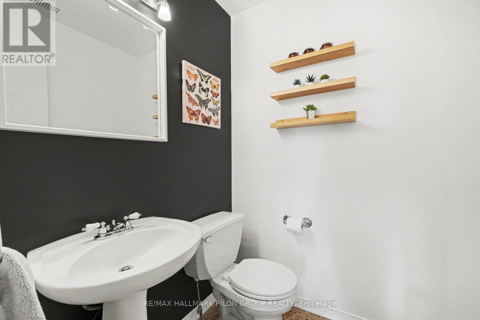 1121 GABLEFIELD PRIVATE Image 10