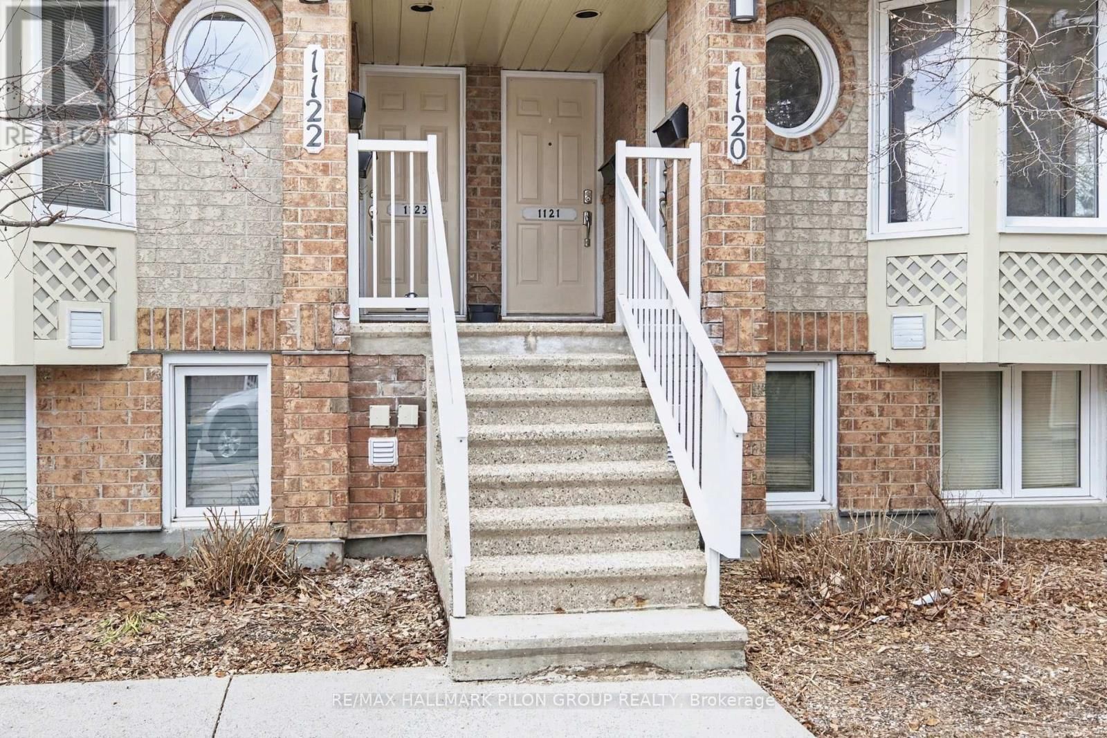 1121 GABLEFIELD PRIVATE Image 2