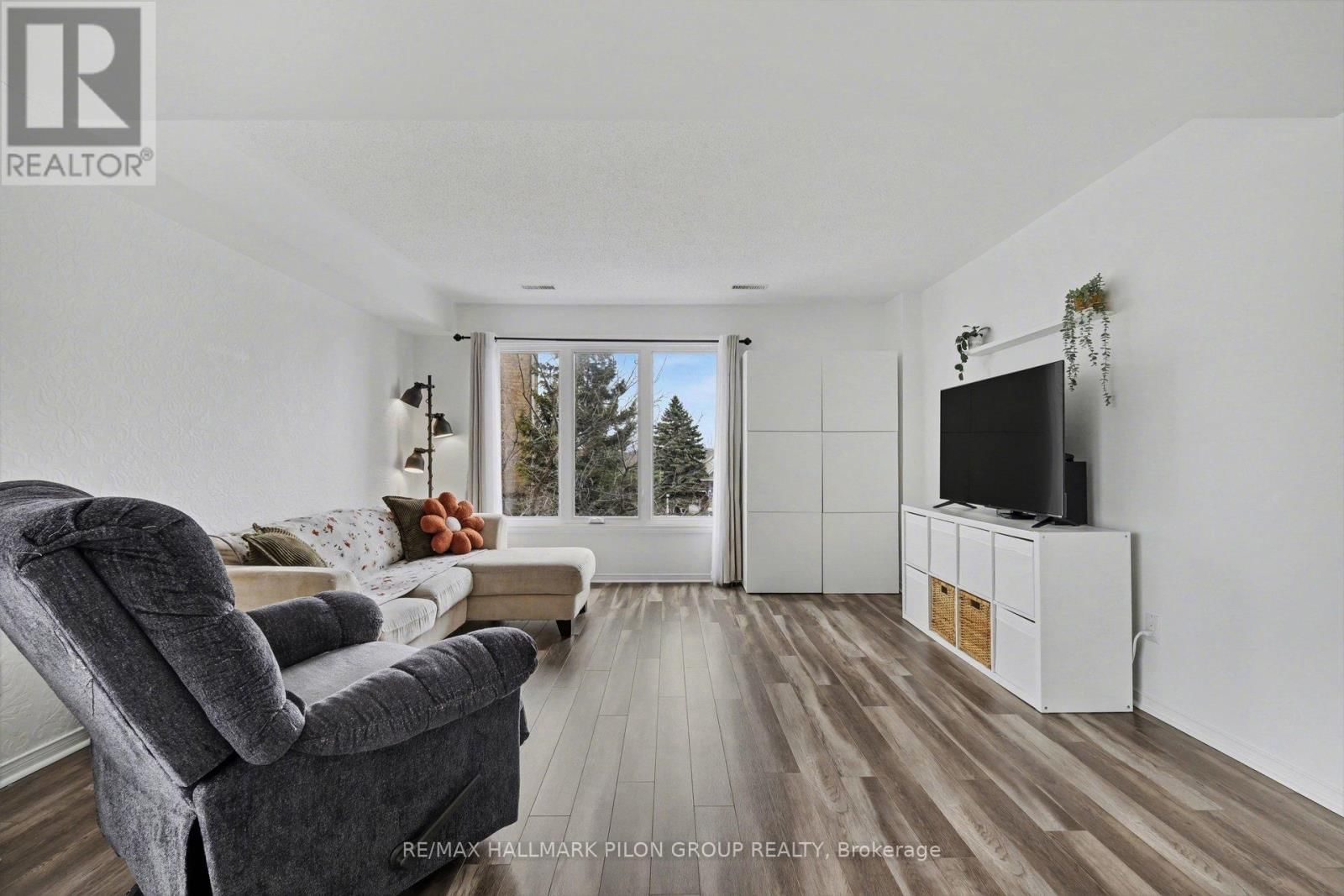 1121 GABLEFIELD PRIVATE Image 8